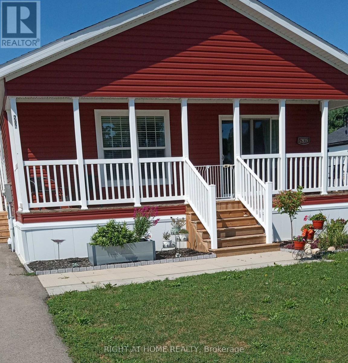 207 SPRUCE STREET, Hanover