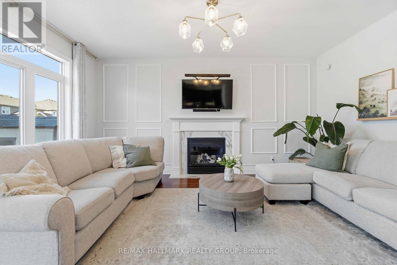 212 JANET WAY - 27