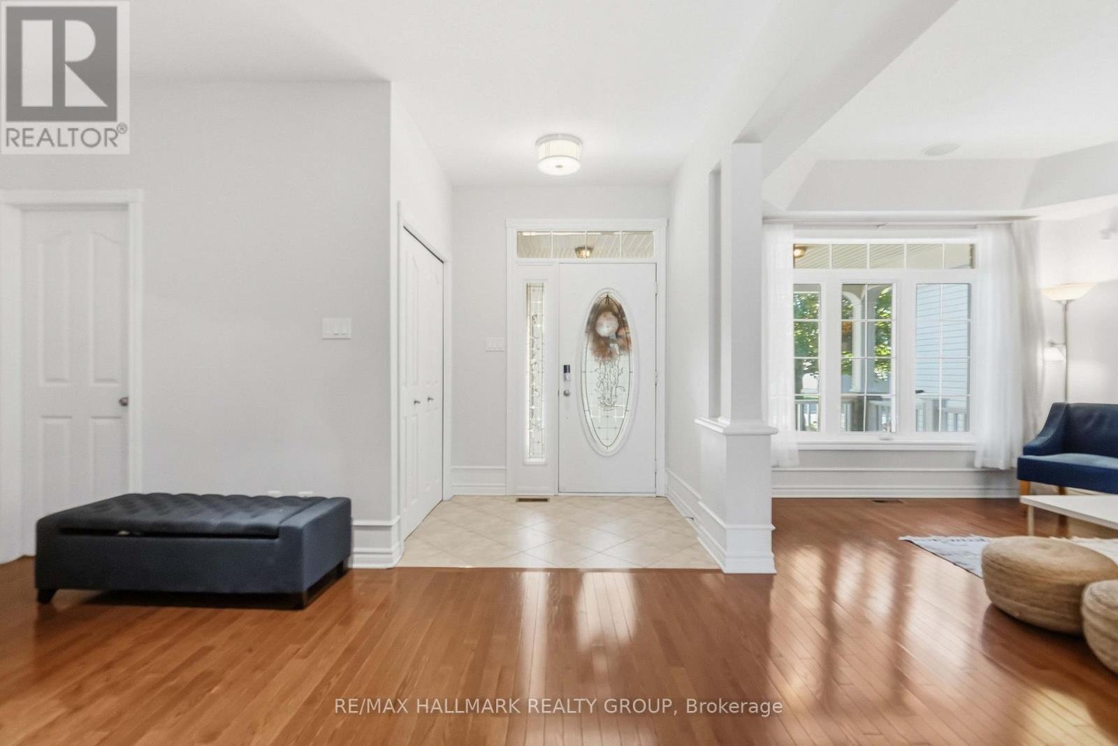212 JANET WAY, Ottawa — photo 3