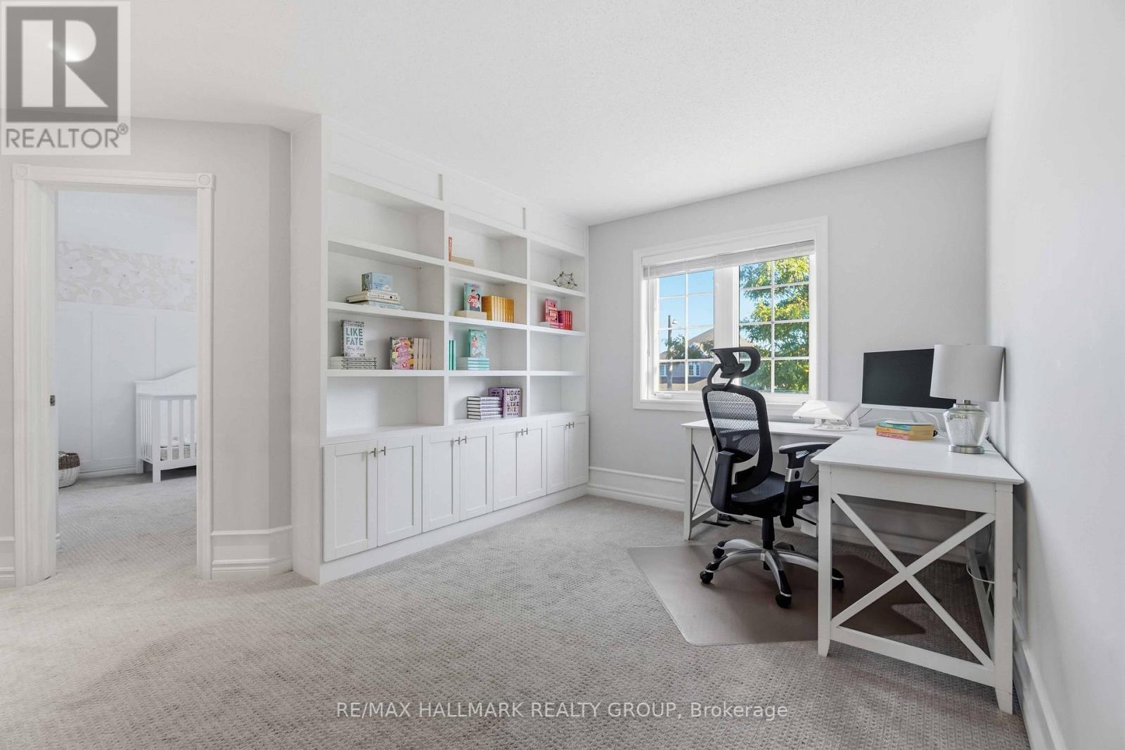 212 JANET WAY - 36