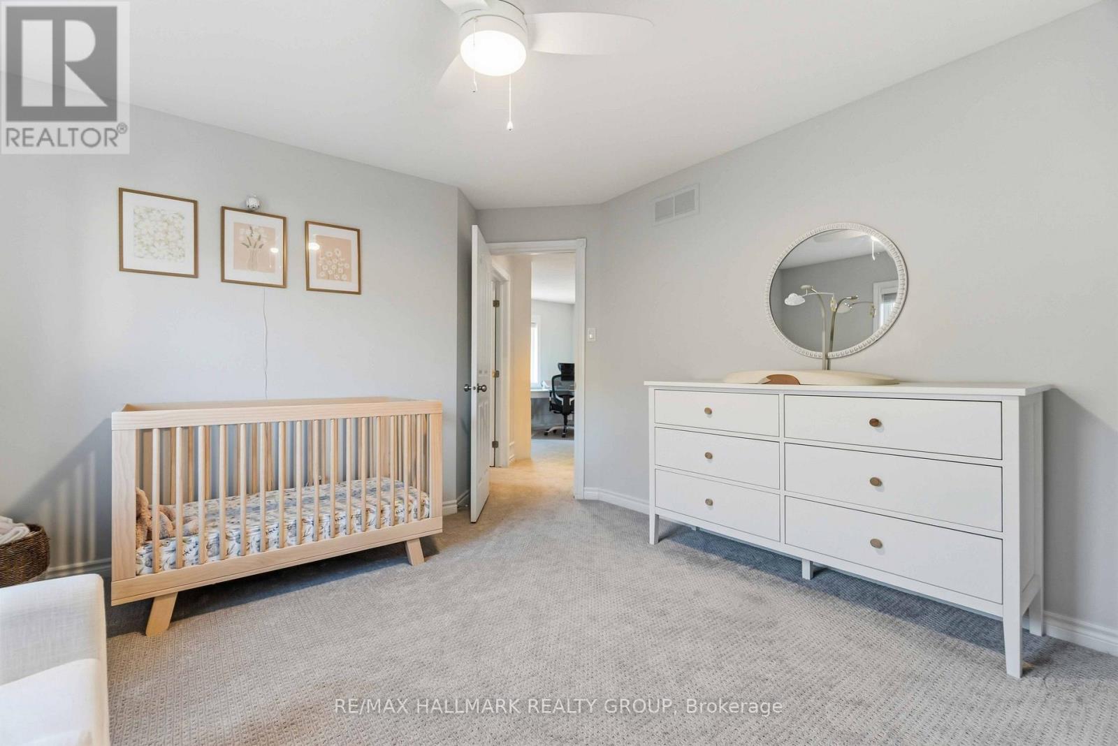212 JANET WAY - 40