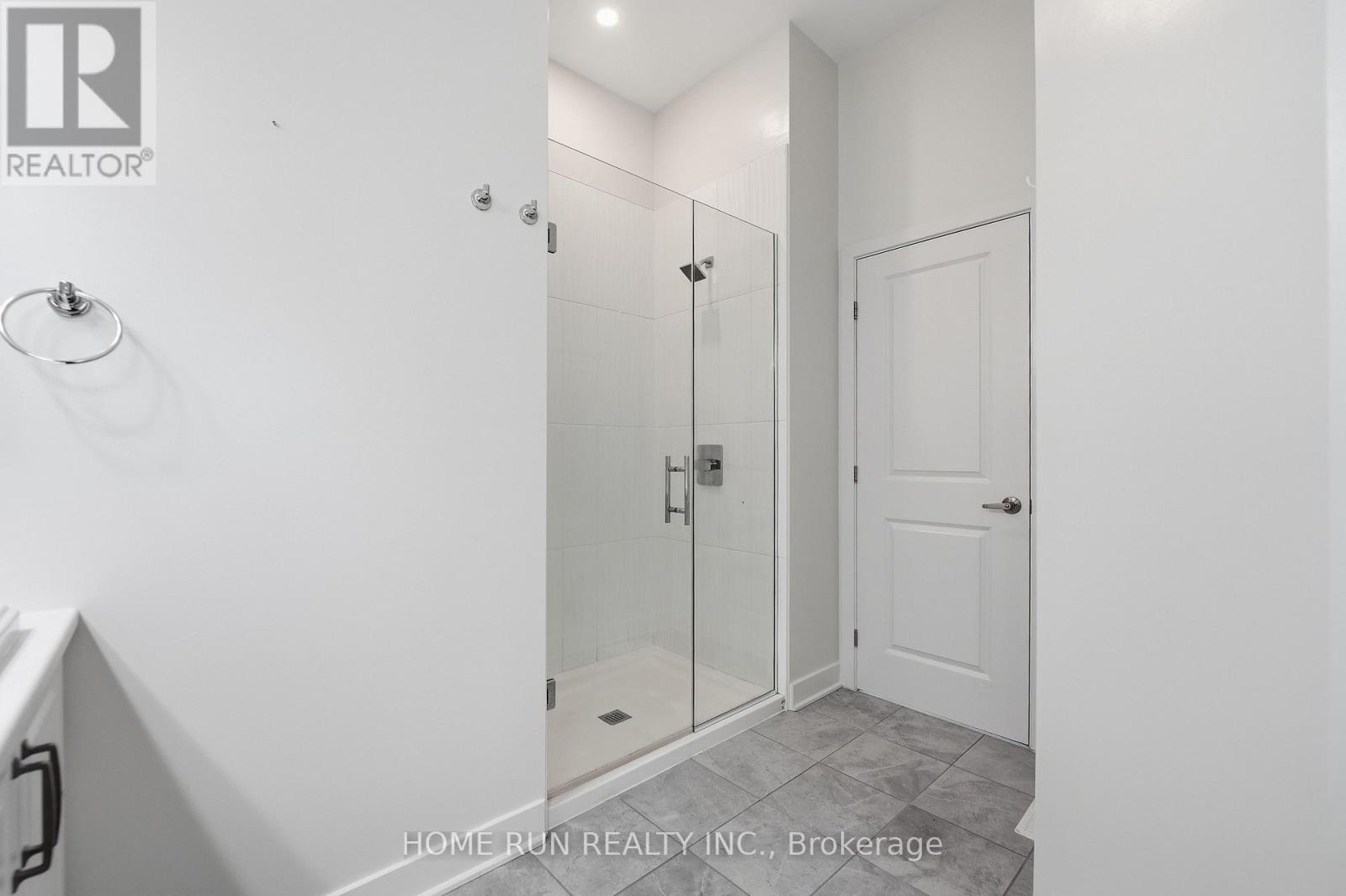 717 OCTAVE GROVE - 27