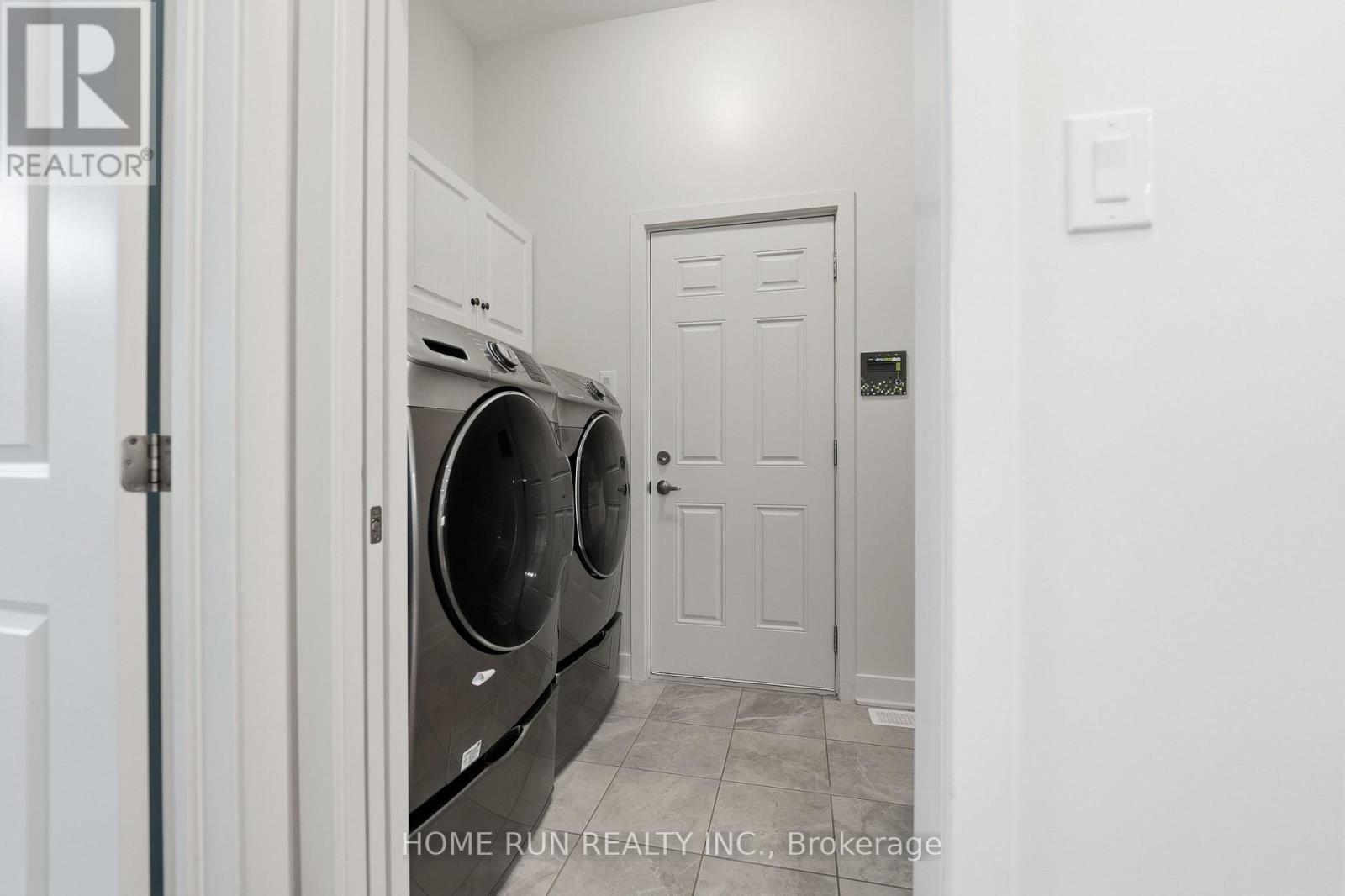 717 OCTAVE GROVE - Image 34