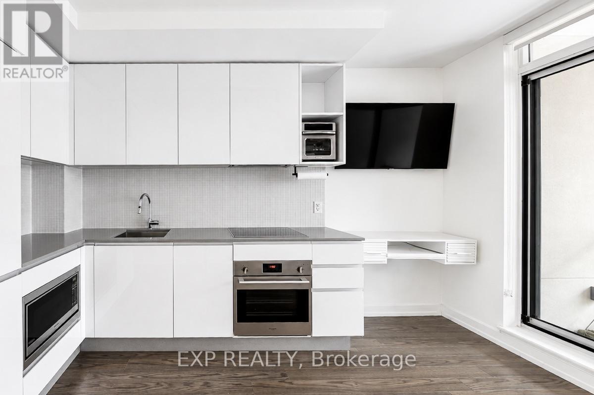 216 - 377 MADISON AVENUE, Toronto (Casa Loma) — photo 8