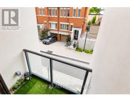 216 - 377 Madison Avenue, Toronto, ON M4V3E1 Photo 11