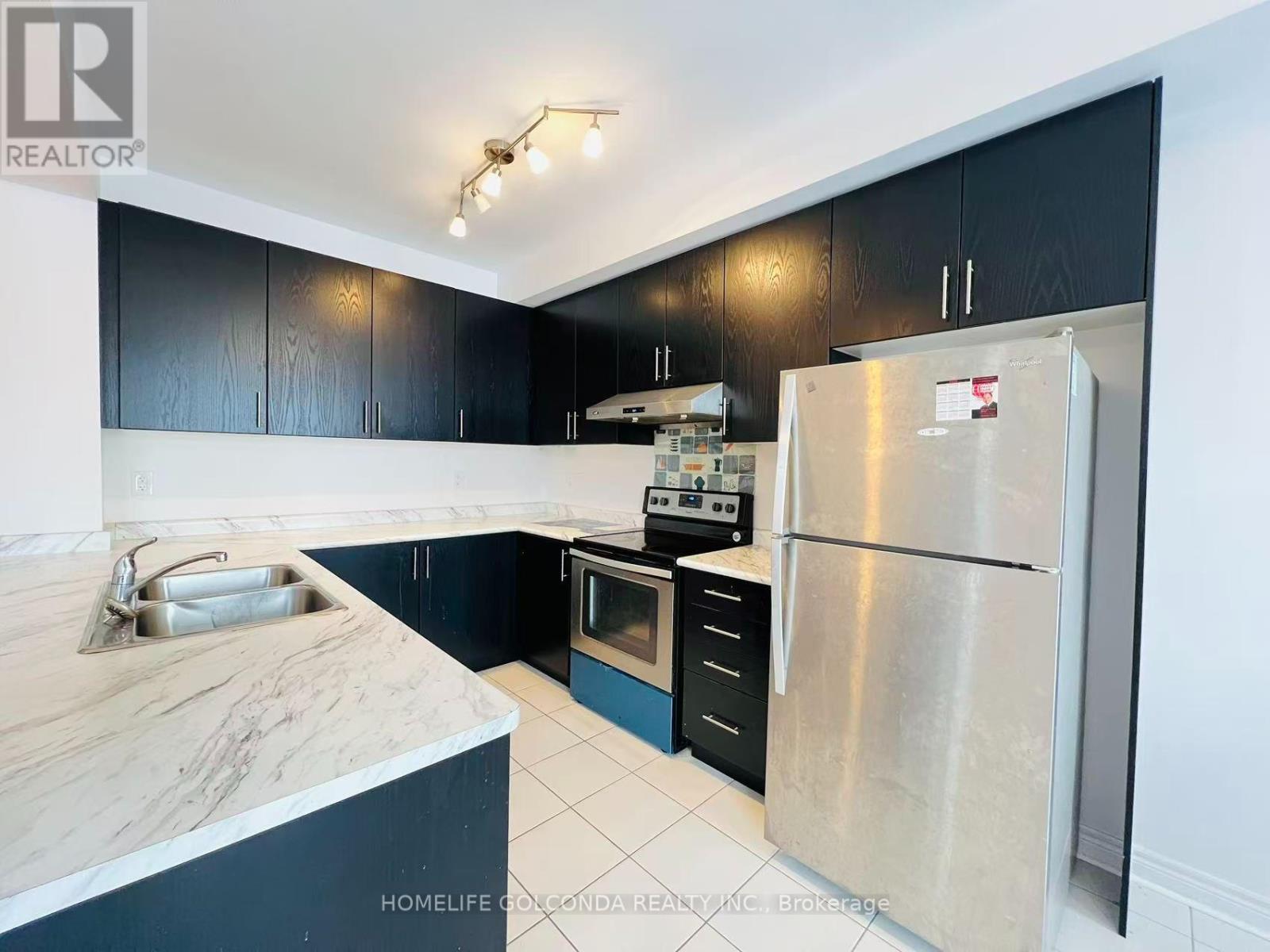 19 HOMER CRESCENT, Aurora — photo 4