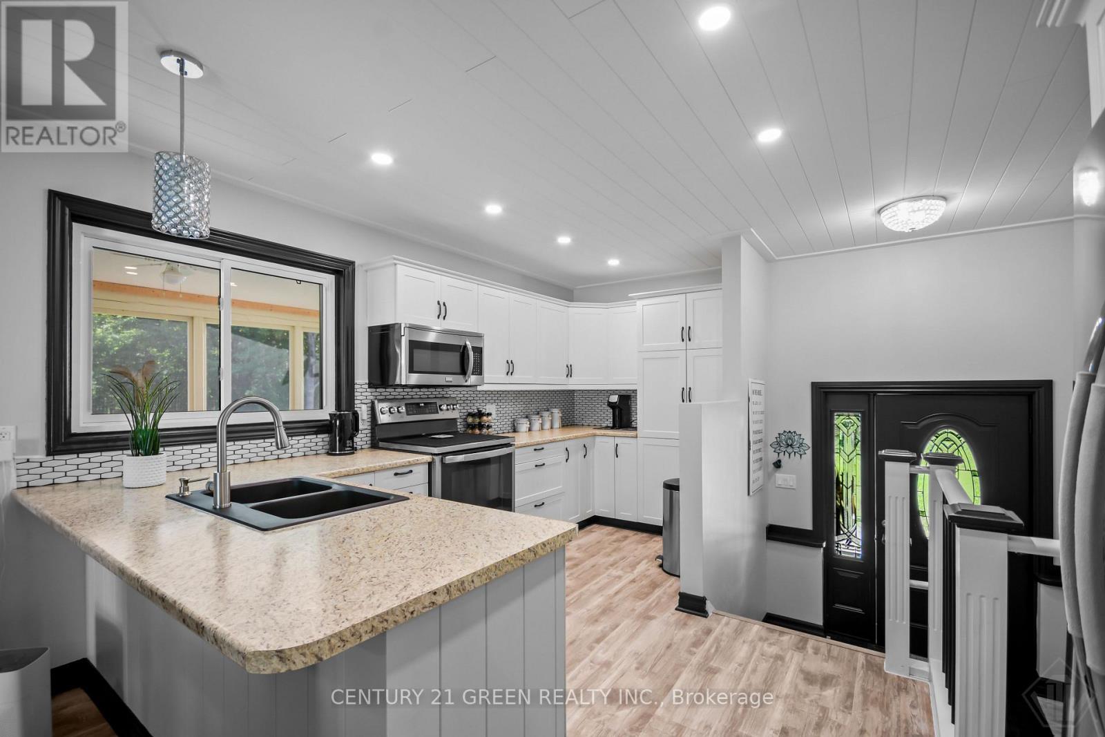 879 S LAKE BERNARD ROAD, Sundridge — photo 10