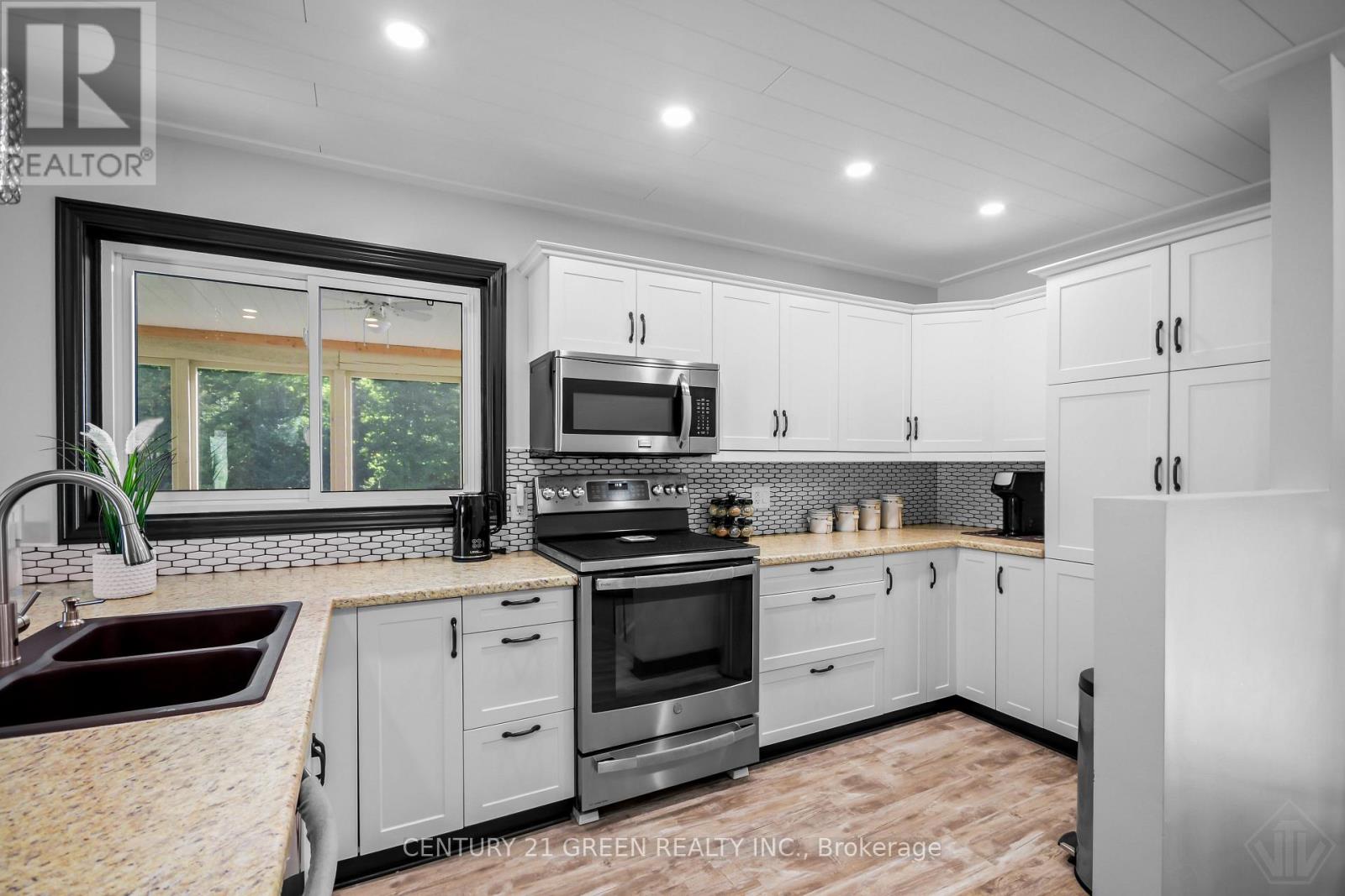 879 S LAKE BERNARD ROAD, Sundridge — photo 11