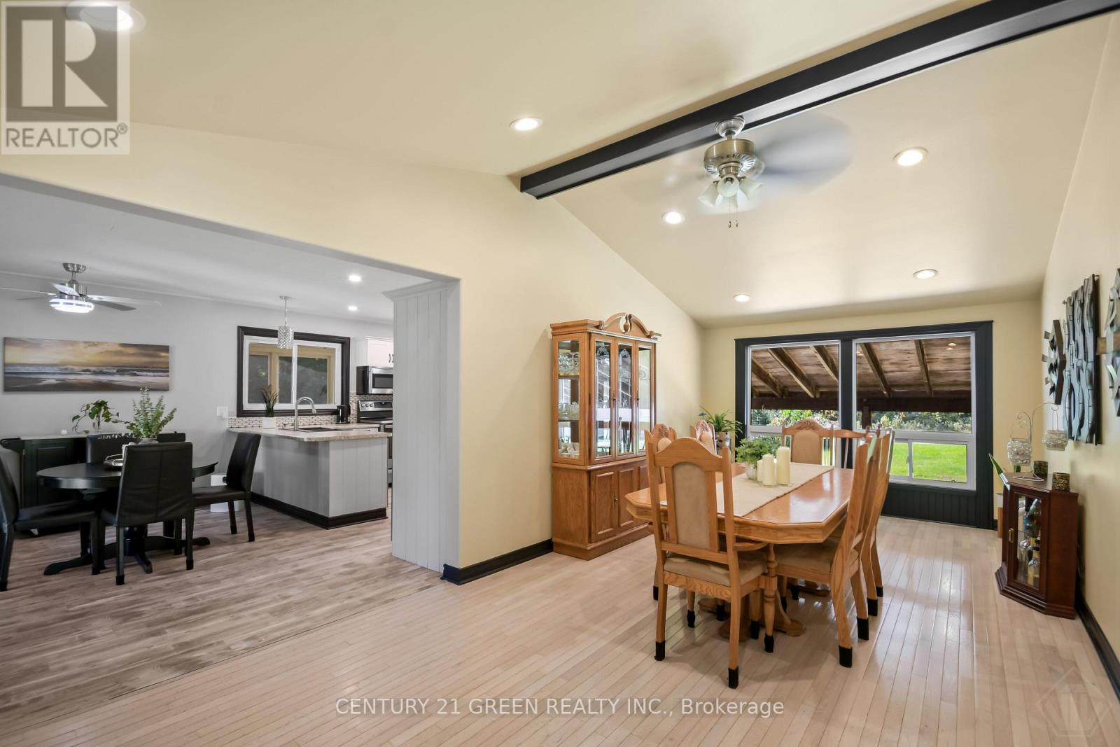 879 LAKE BERNARD ROAD S - 14