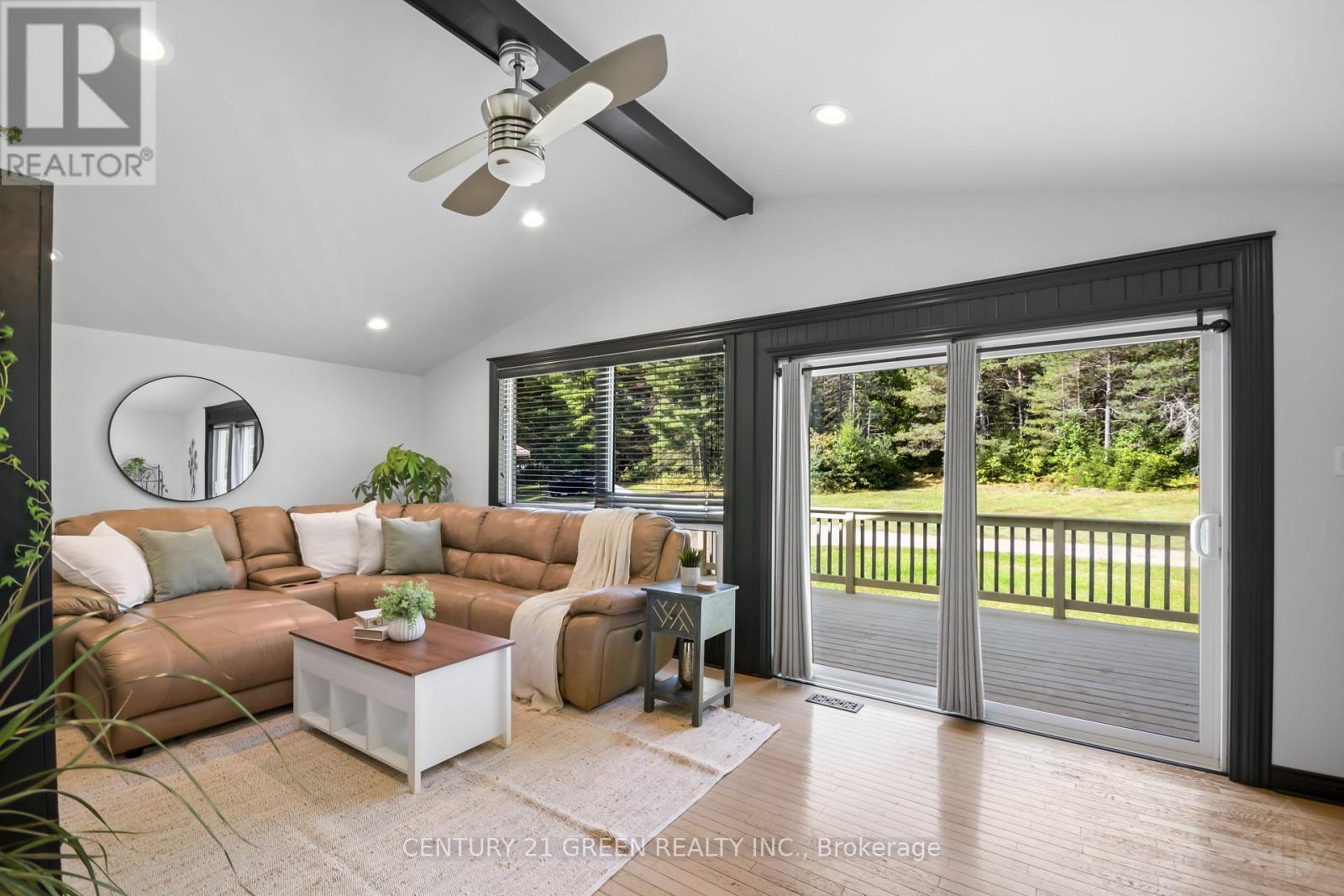 879 LAKE BERNARD ROAD S - 17