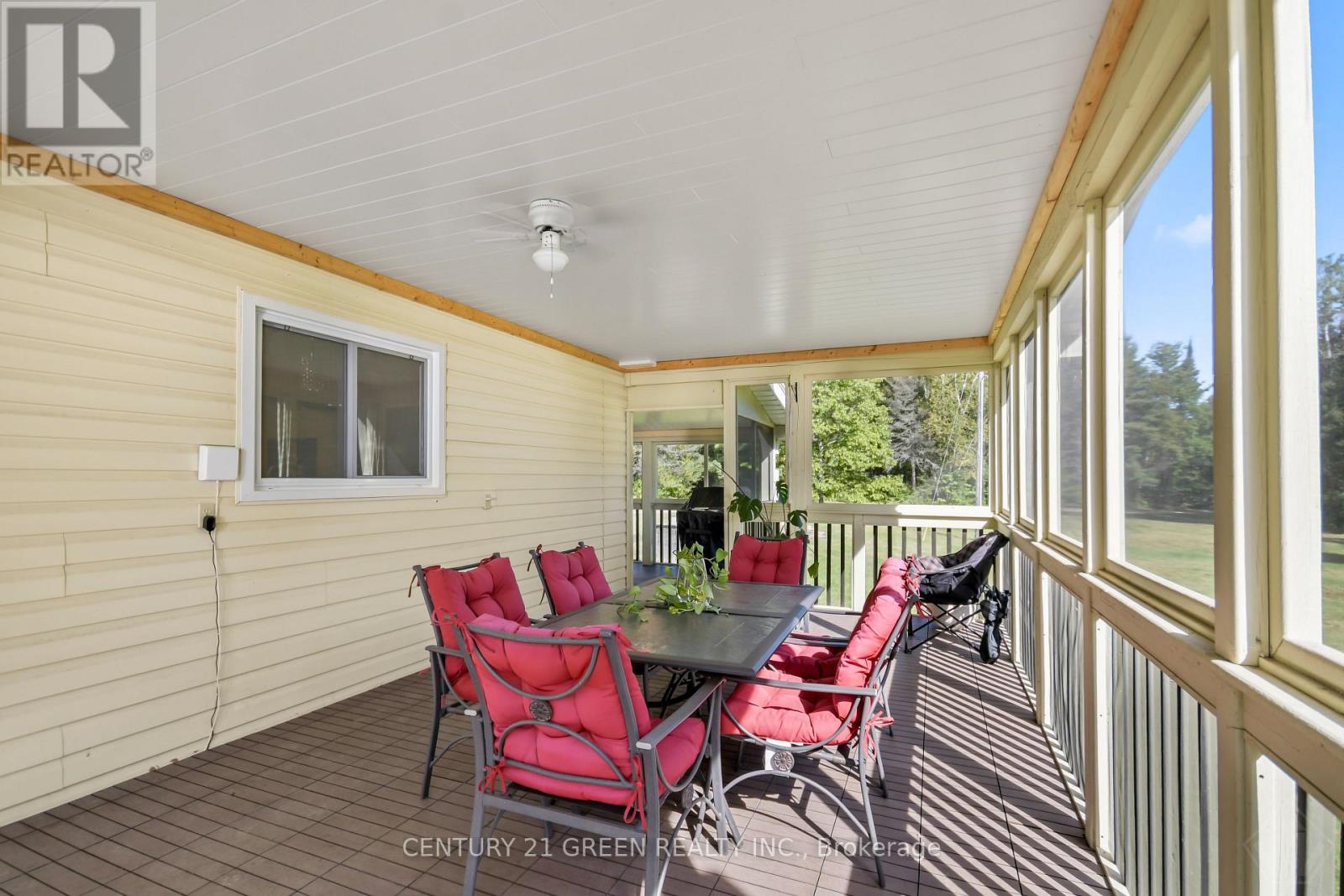 879 LAKE BERNARD ROAD S - 31