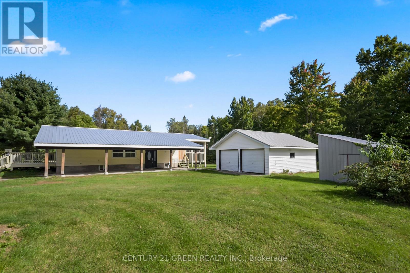 879 LAKE BERNARD ROAD S - 33