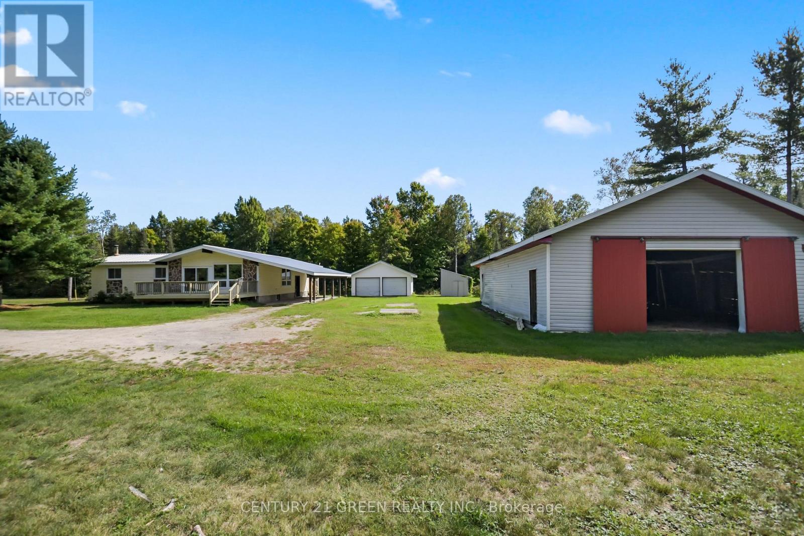 879 LAKE BERNARD ROAD S - 34