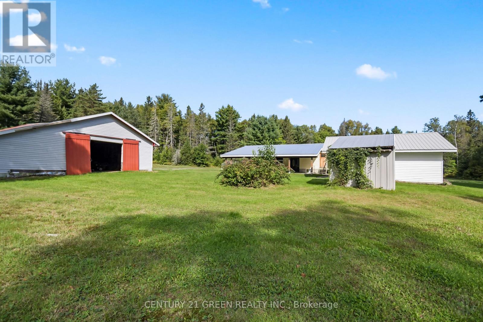 879 LAKE BERNARD ROAD S - 35