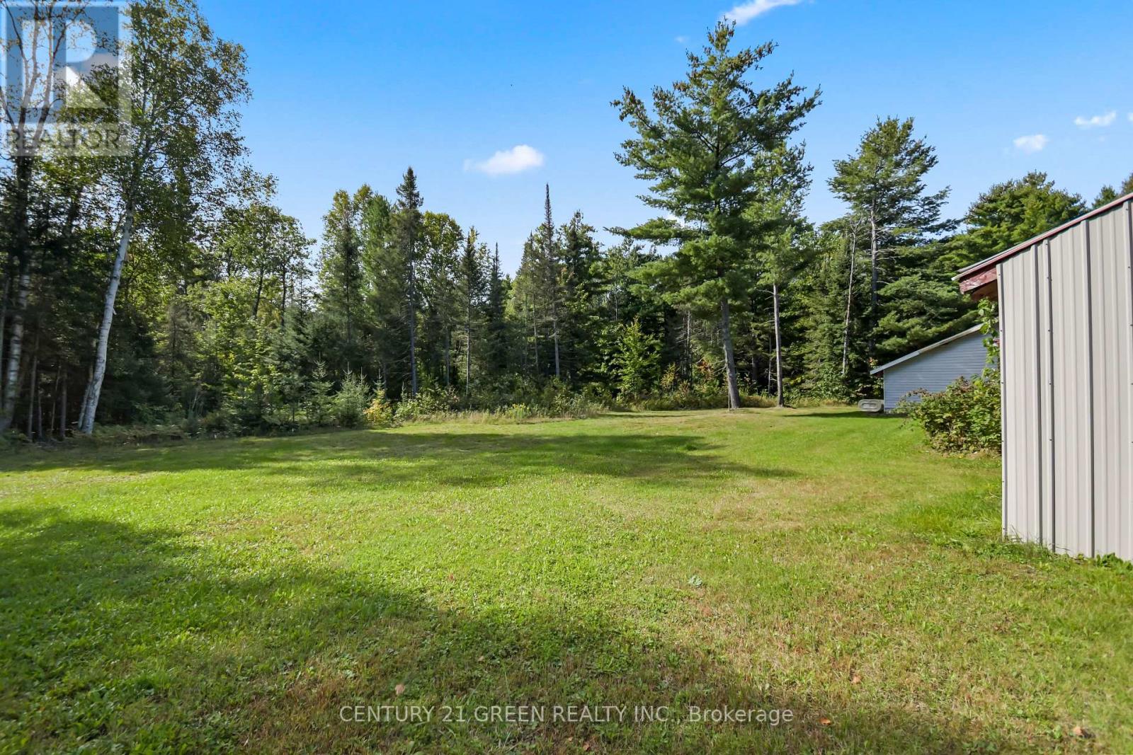 879 LAKE BERNARD ROAD S - 37