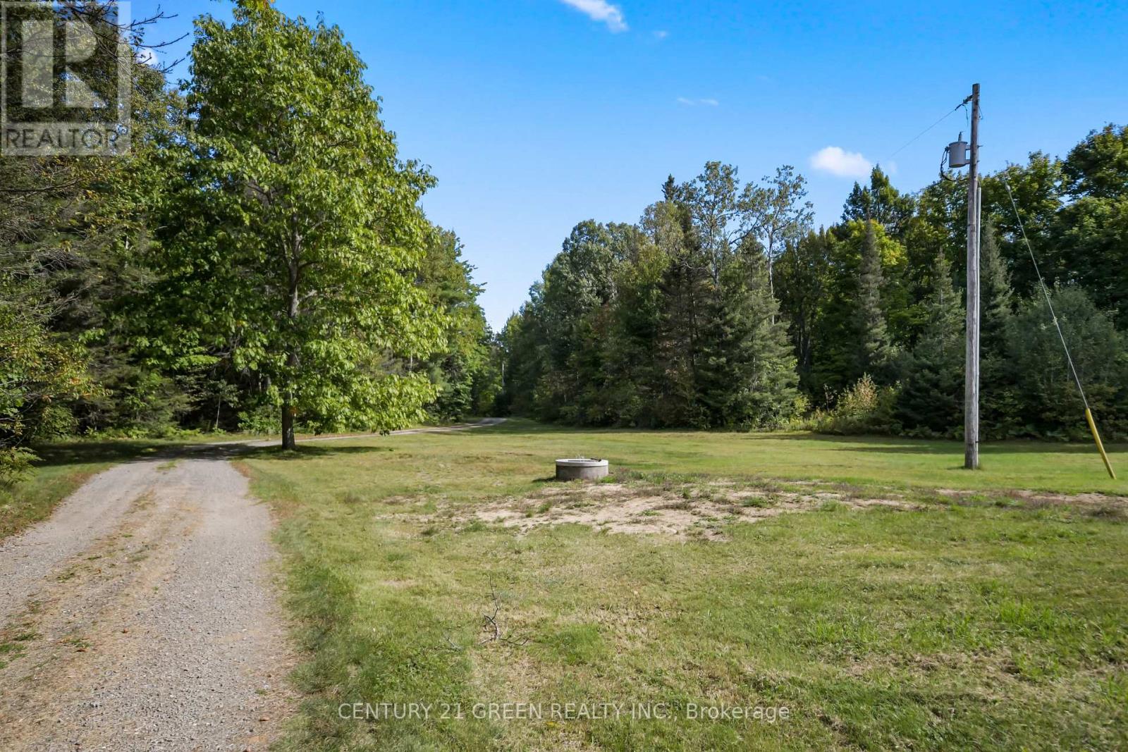 879 LAKE BERNARD ROAD S - 38