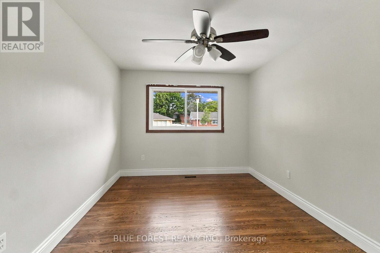1260 VICTORIA DRIVE - 16