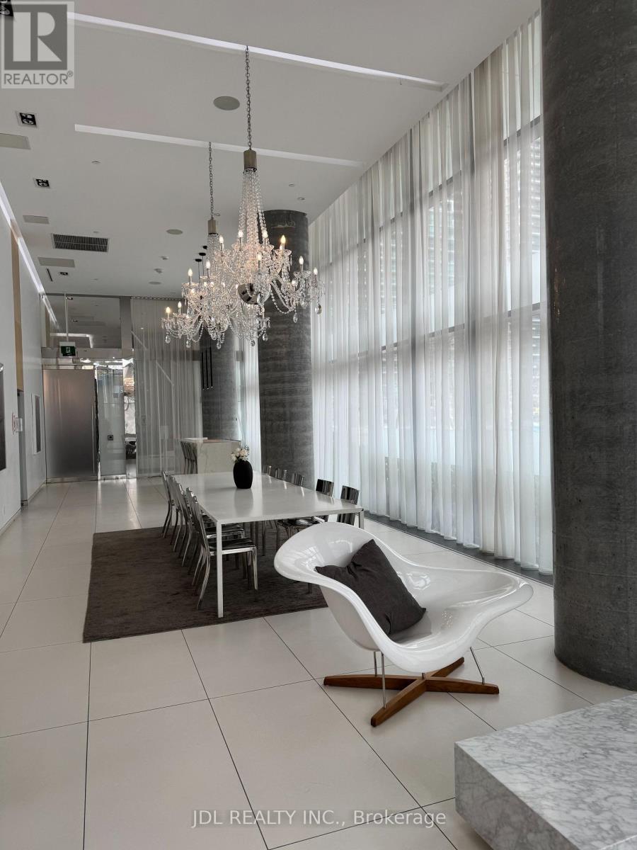 UNIT 1912 - 185 ROEHAMPTON AVENUE, Toronto (Mount Pleasant West) — photo 5