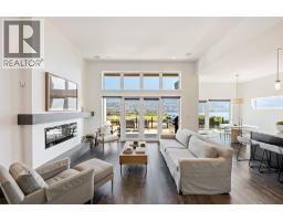 4pc Bathroom - 104 View Way, Penticton, BC V2A0A6 Photo 7