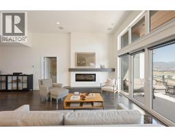 Primary Bedroom - 104 View Way, Penticton, BC V2A0A6 Photo 10