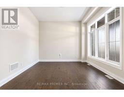 Bedroom 3 - 90 Pearsall Place, Oro Medonte, ON L0L2L0 Photo 8