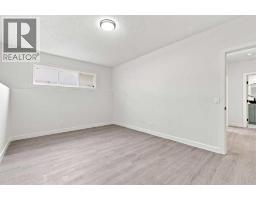 427 Falmere Road Ne, Calgary, AB T3J2Z8 Photo 32