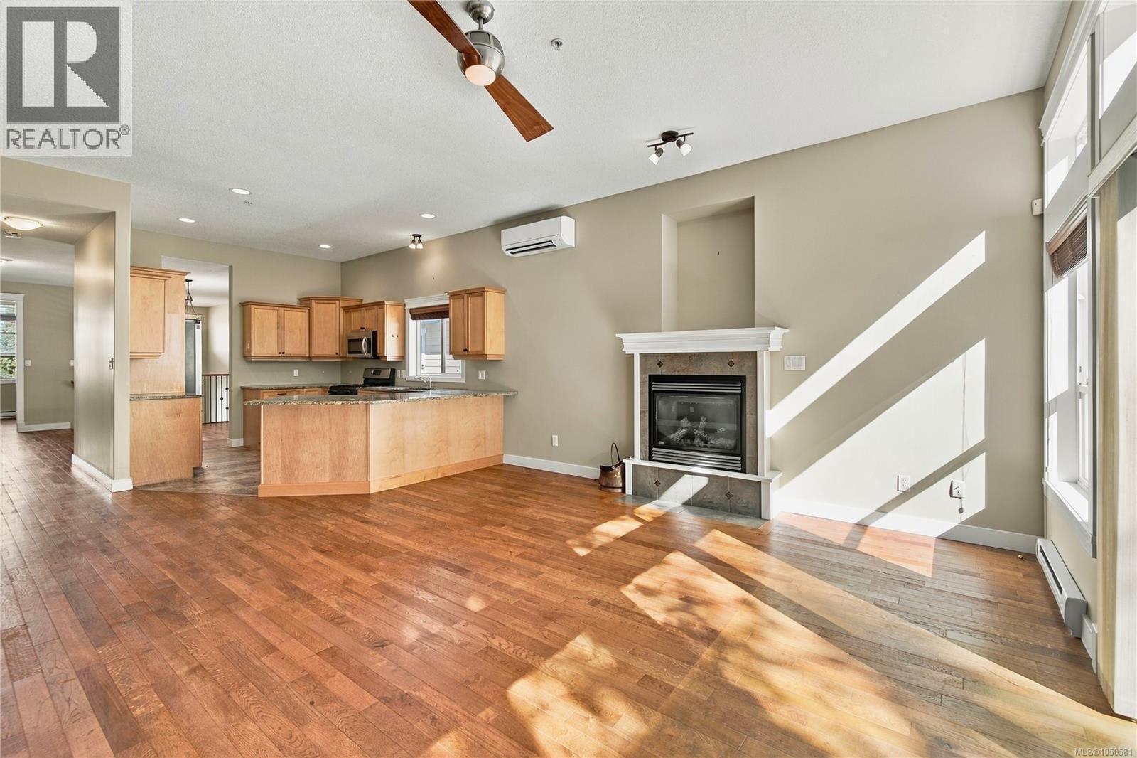 6179 Strathcona Pl - 17