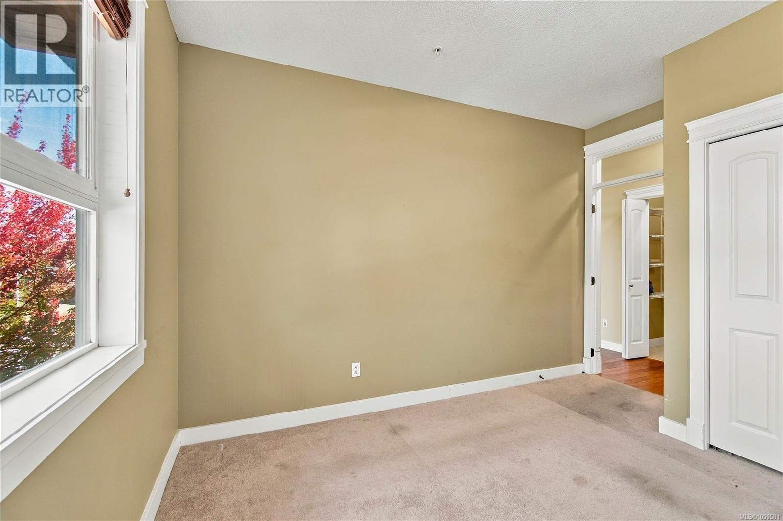 6179 Strathcona Pl - 24