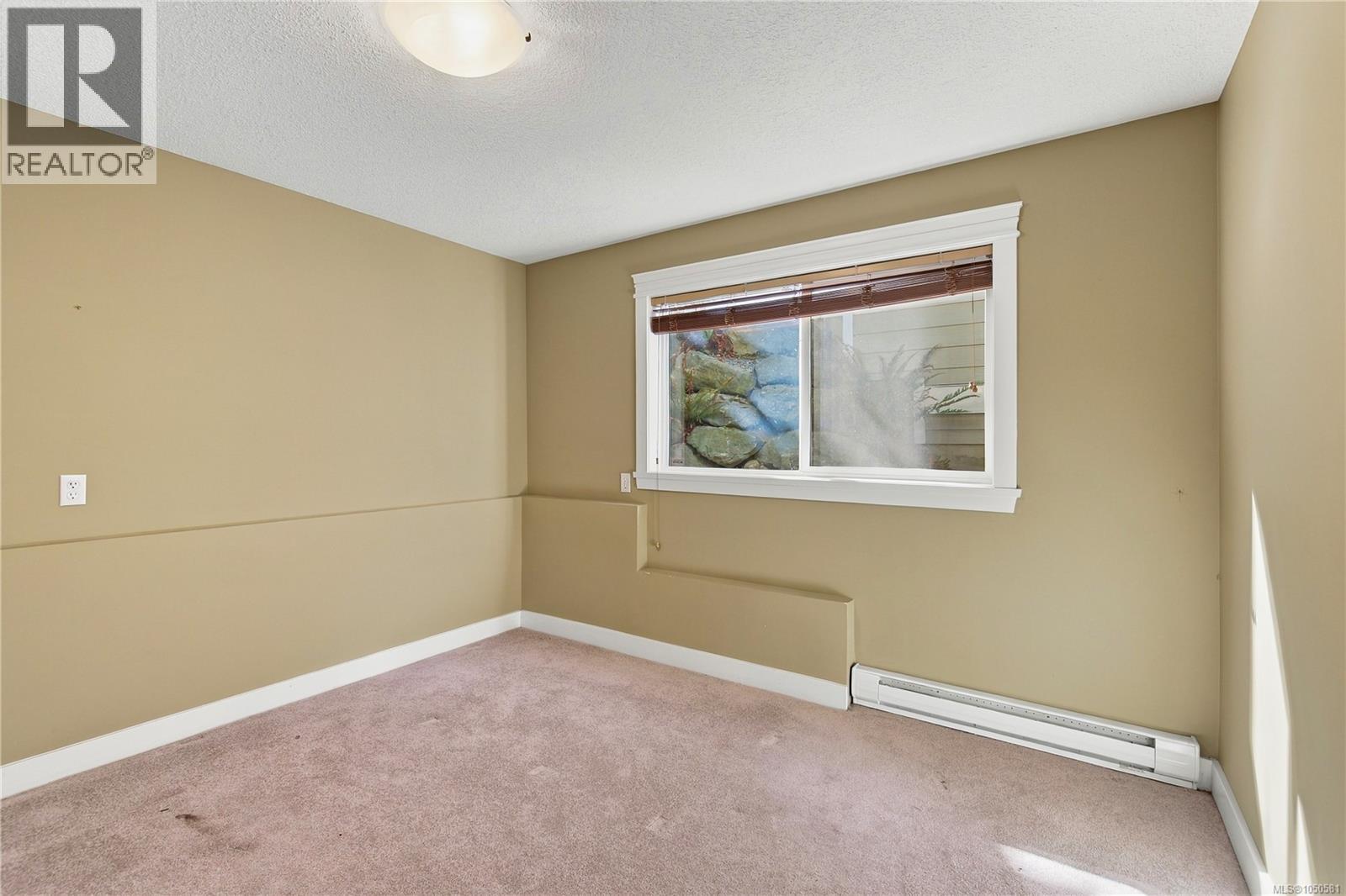 6179 Strathcona Pl - 32