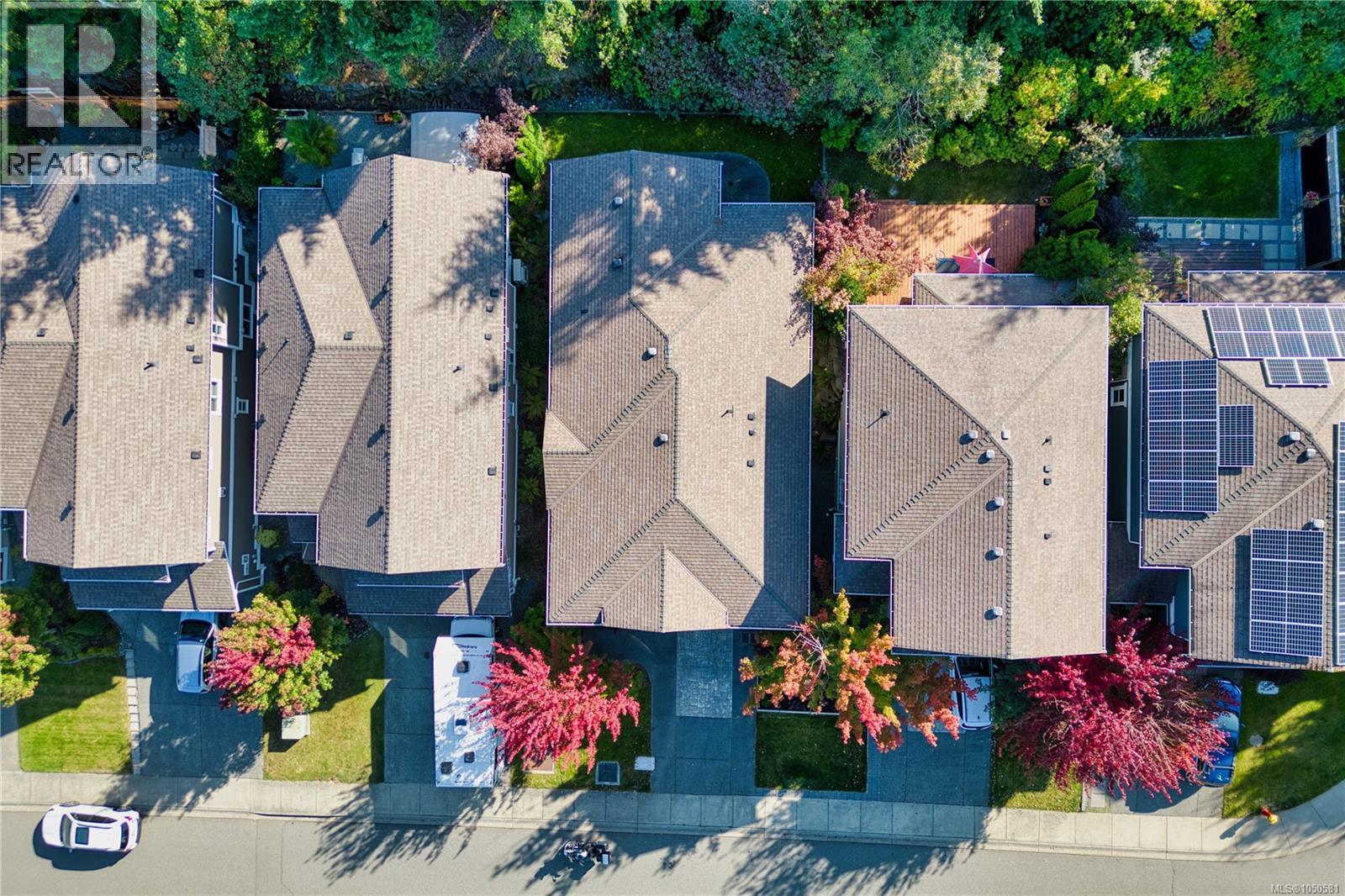 6179 Strathcona Pl - 36