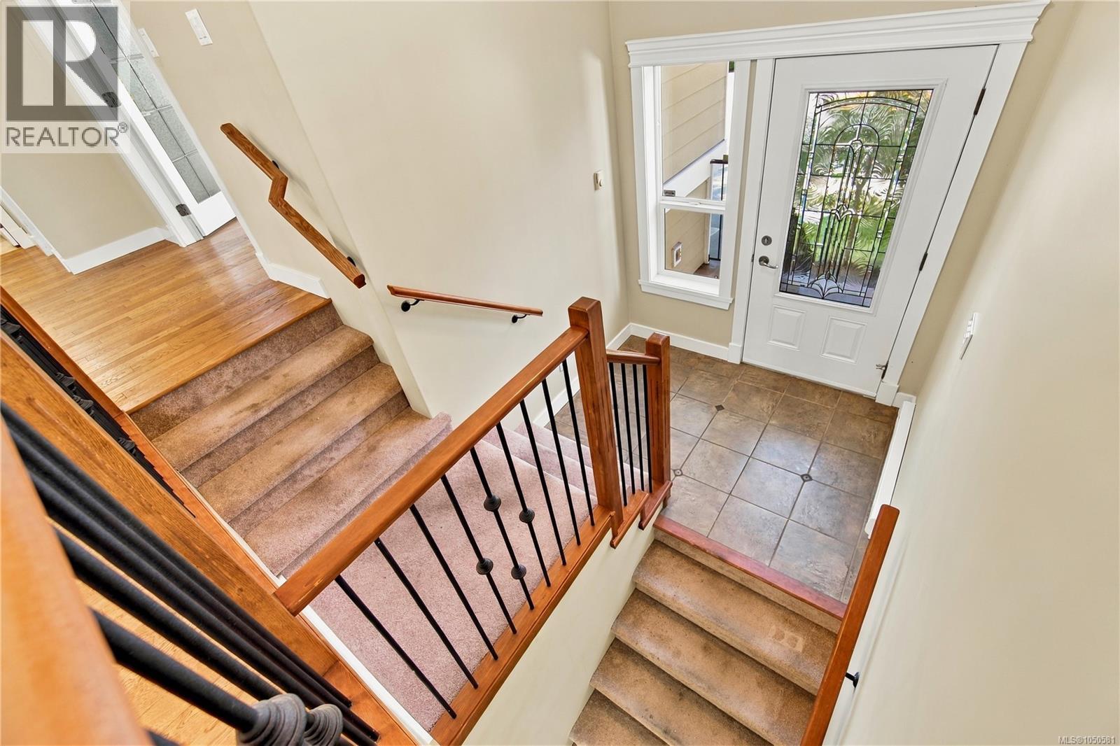 6179 Strathcona Pl - 6
