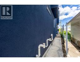 2424 25 Avenue Nw, Calgary, AB T2M2C5 Photo 40