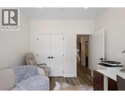 Primary Bedroom - 2424 25 Avenue Nw, Calgary, AB T2M2C5 Photo 11