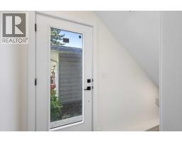2424 25 Avenue Nw, Calgary, AB T2M2C5 Photo 28