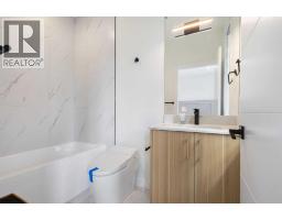 2424 25 Avenue Nw, Calgary, AB T2M2C5 Photo 26