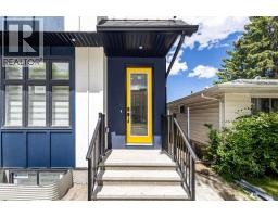 Foyer - 2426 25 Avenue Nw, Calgary, AB T2M2C5 Photo 6