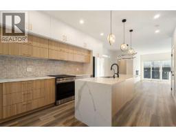 Bedroom - 2426 25 Avenue Nw, Calgary, AB T2M2C5 Photo 13