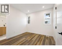 4pc Bathroom - 2426 25 Avenue Nw, Calgary, AB T2M2C5 Photo 22