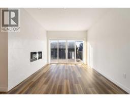 2pc Bathroom - 2426 25 Avenue Nw, Calgary, AB T2M2C5 Photo 18