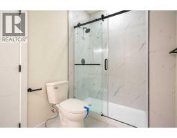 2426 25 Avenue Nw, Calgary, AB T2M2C5 Photo 36