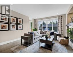5pc Bathroom - 2830 42 Street Sw, Calgary, AB T3E3M1 Photo 9