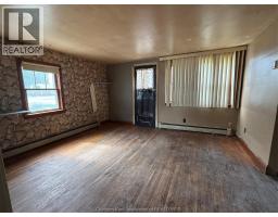 Kitchen - 20 First Street, Wallaceburg, ON N8A3P9 Photo 6