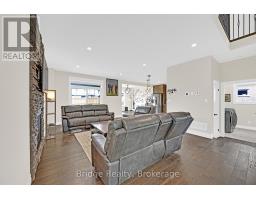 256 Tamarack Boulevard, Woodstock, ON N4S0E2 Photo 11