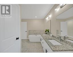 256 Tamarack Boulevard, Woodstock, ON N4S0E2 Photo 33