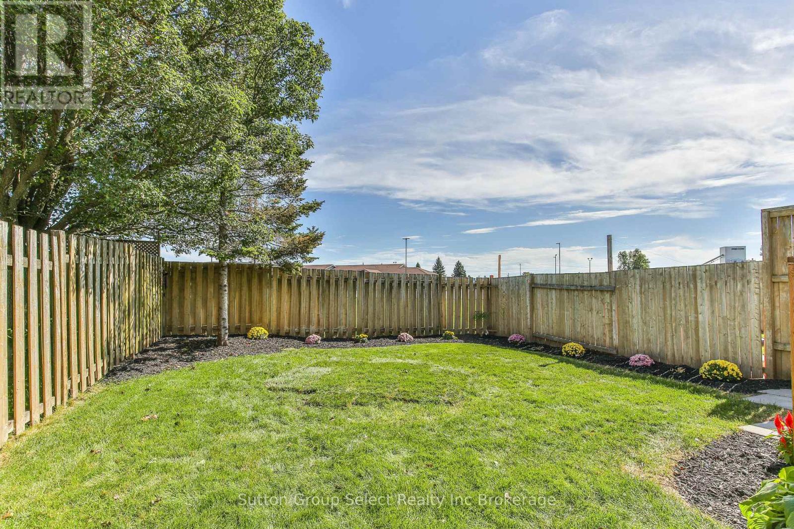 1106 NELLIS STREET - 21