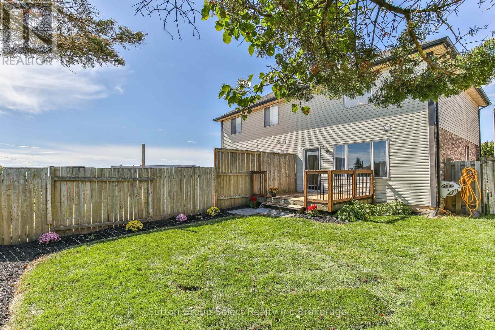 1106 NELLIS STREET - Image 22
