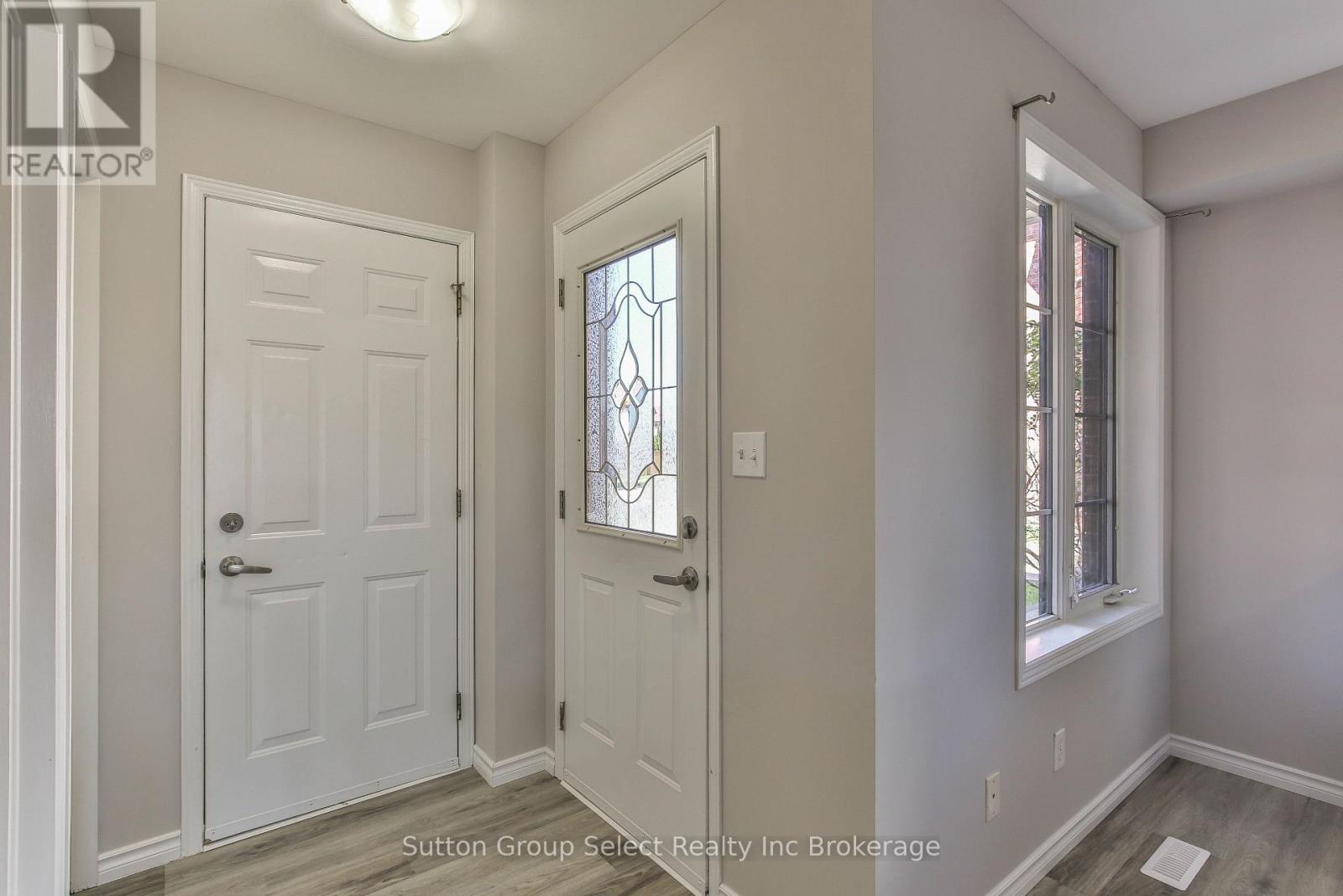 1106 NELLIS STREET, Woodstock (Woodstock - North) — photo 3