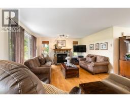 Family room/Fireplace - 1642 Road 2 West, Kingsville, ON N9Y2E4 Photo 9