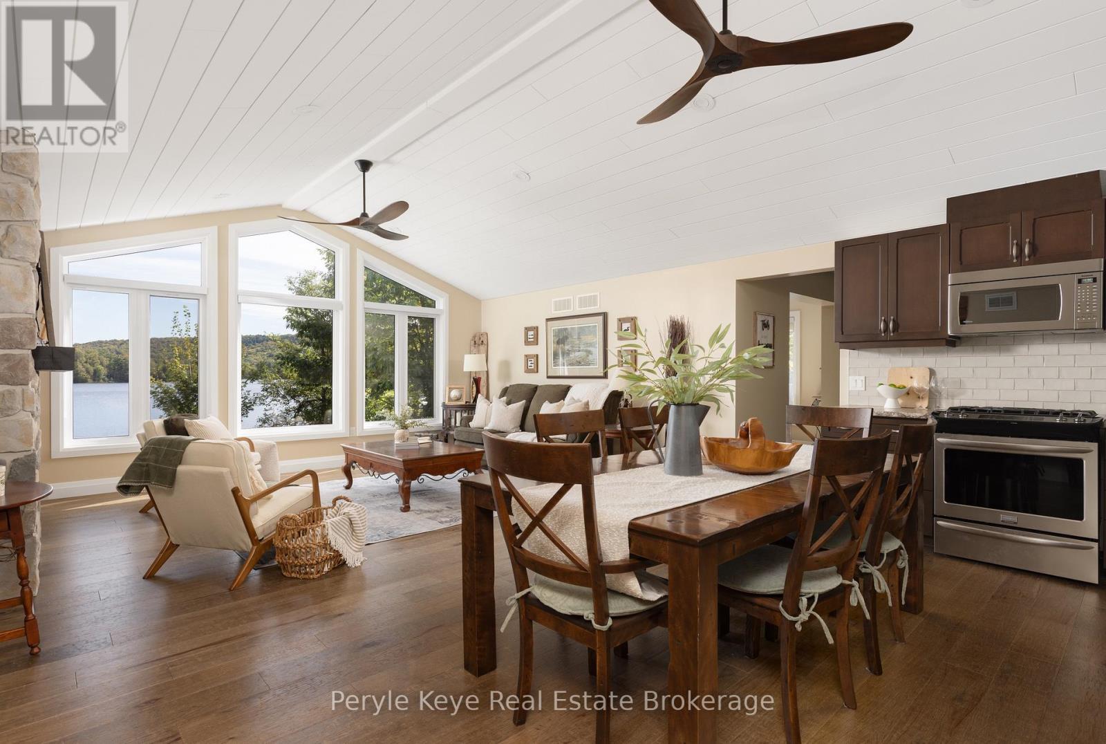1054 INAWENDAWIN ROAD - 11