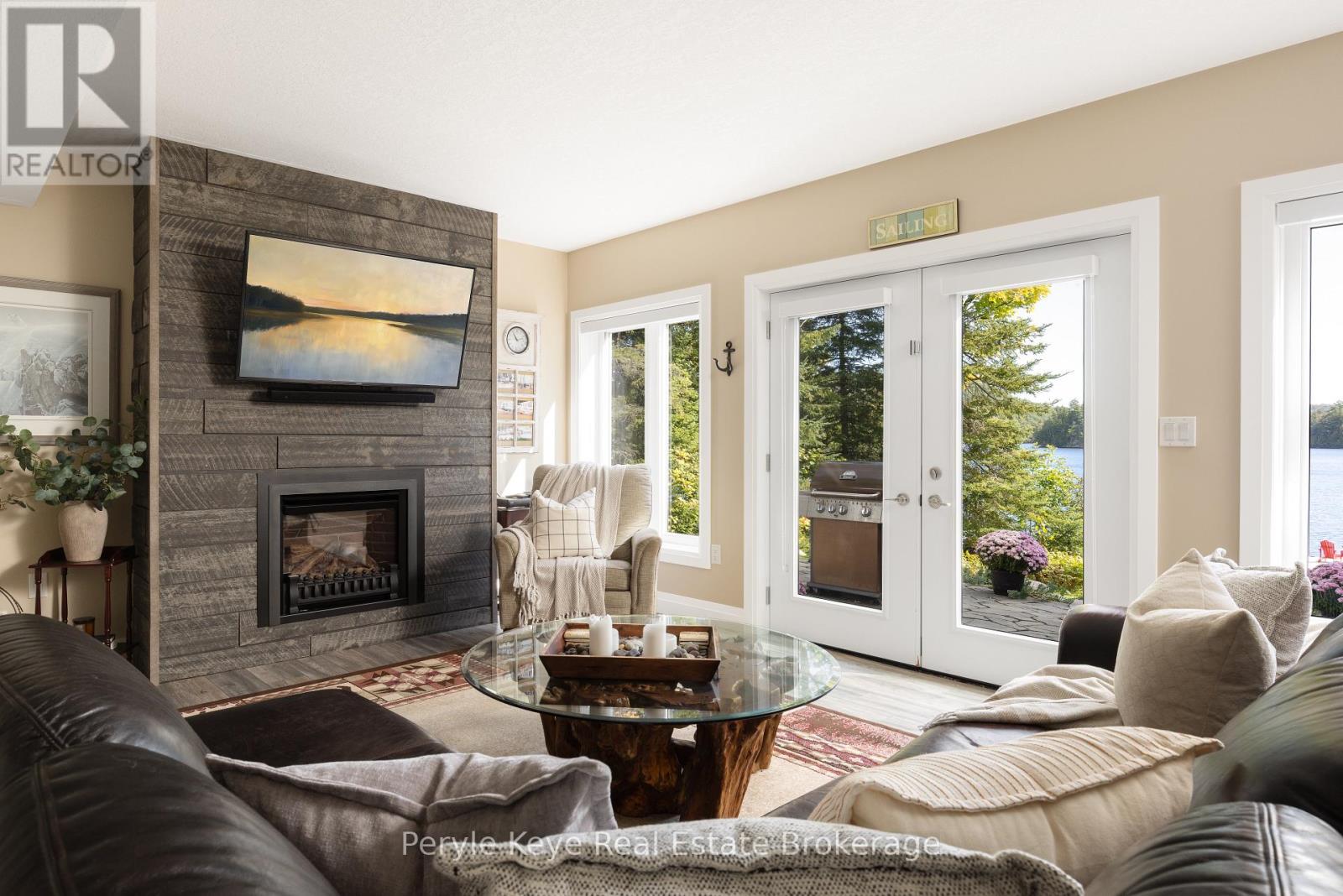 1054 INAWENDAWIN ROAD - 28